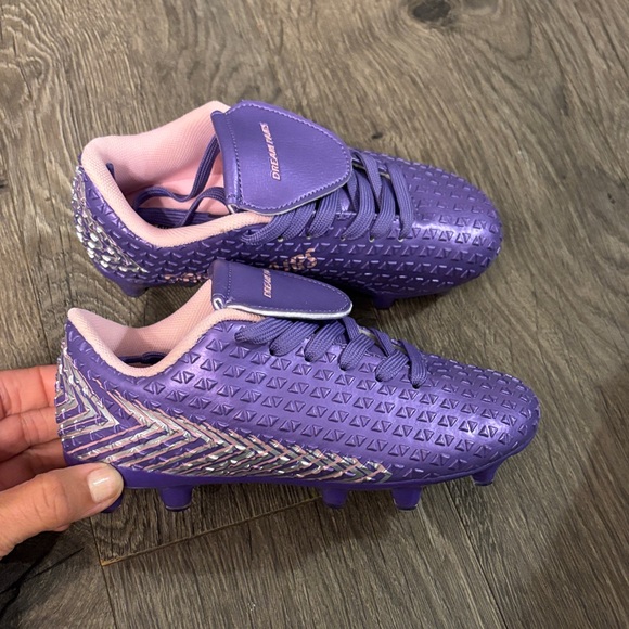 Dream Paris Soccer Cleats - Picture 1 of 4